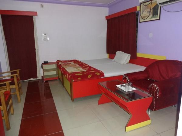 Hotel Tribhuvan Ранчи Екстериор снимка